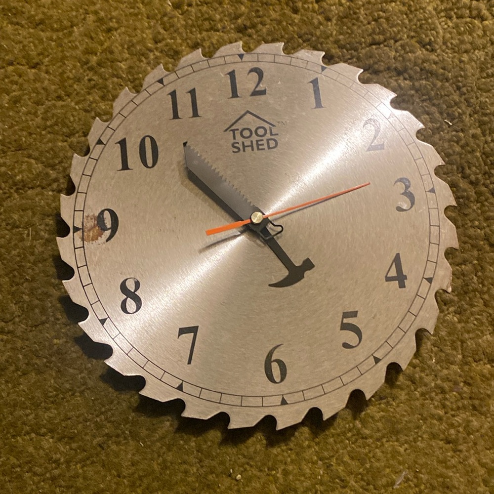 Tool Shed saw blade clock